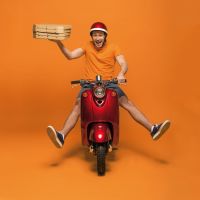 Besondere Geschäftsideen: Pizza auf Vespa ©depositphotos